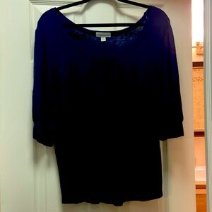 Blue scoop neck shirt sizer XL